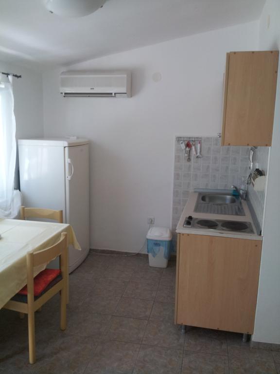 Apartment Viktor Sali Habitación foto